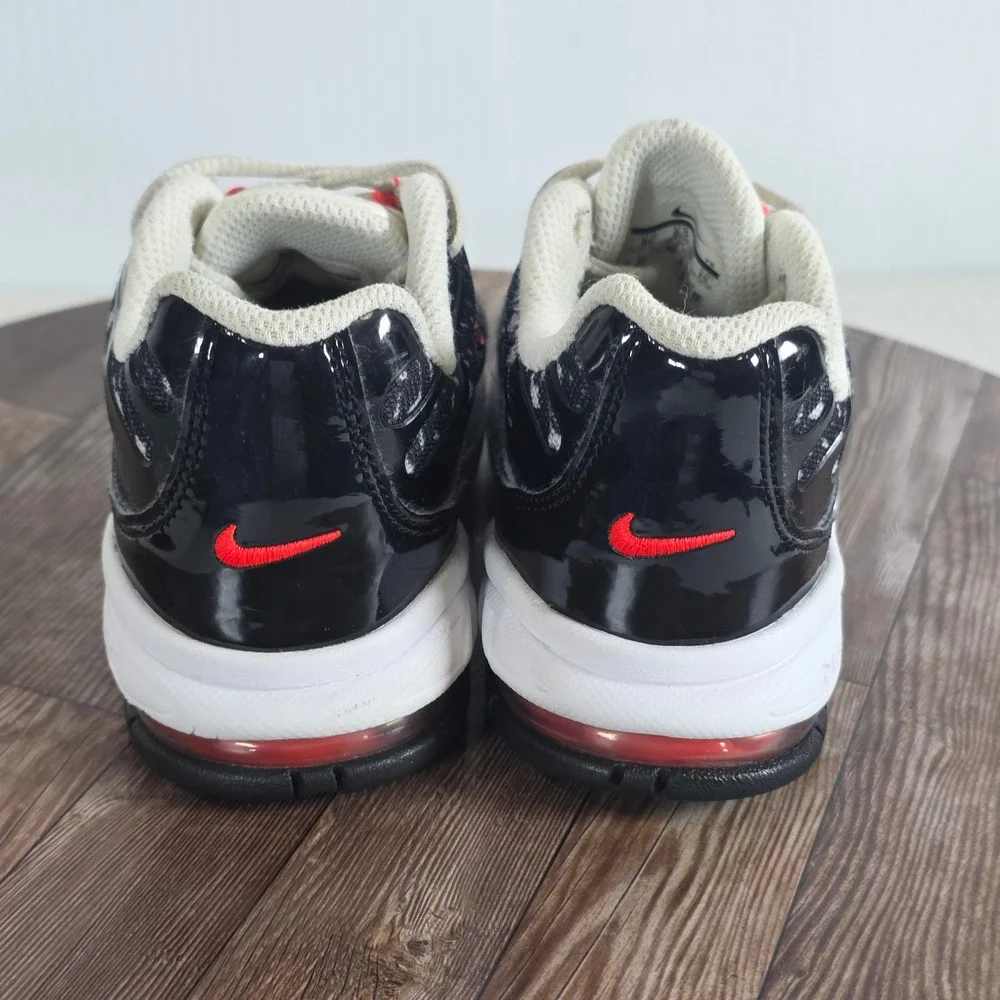Nike Air Max Plus Kids Size 9C Black White Orange AV6144-100 Lace Up Sneakers